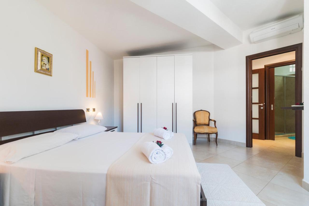 Royal Suite Apartment Cala Gonone Exterior foto